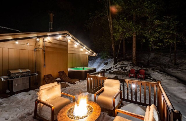 Red Rock Falls Cabin Yosemite 8mi Game Room HotTub
