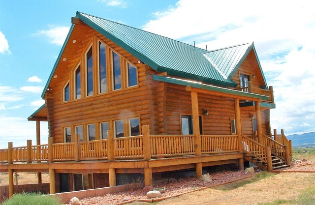 Red Rock Ranch Log Cabin: Groß, voll möbliert, 5 Bdr, für 12, 3 Ebenen