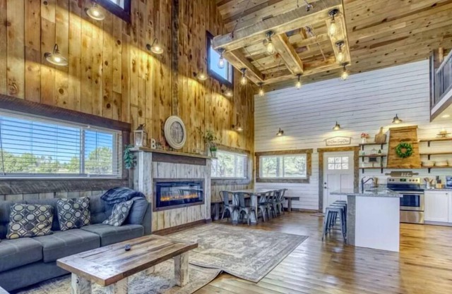 Zion Red Rock Ranch - Borders Zion's National Park, Hiking Trails, Hot tub