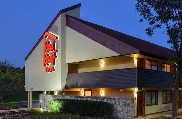 Red Roof Inn Milwaukee Airport