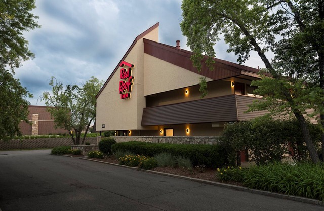 Red Roof Inn Rockford East – Casino District