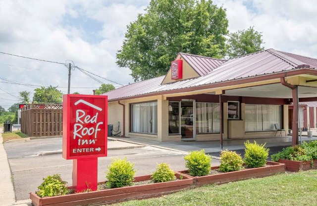 Red Roof Inn Starkville - University
