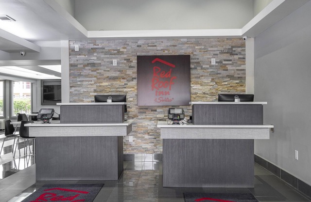 Red Roof Inn & Suites Calhoun