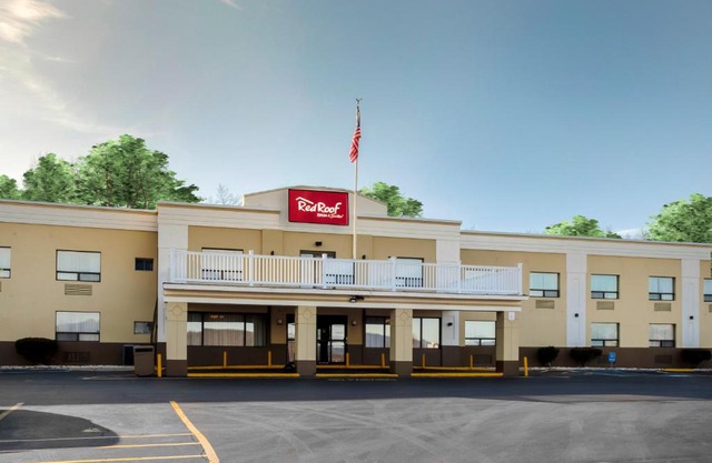 Red Roof Inn & Suites Newburgh - Stewart Airport West Point