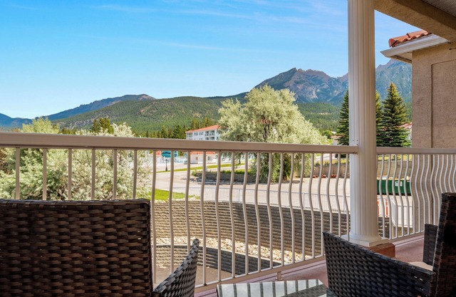 Red Roost: Unit 2014B 1BR at Mountain View Villas