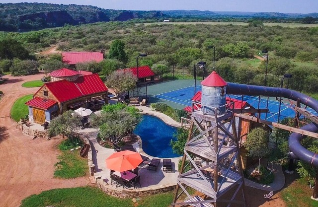 Red Sands Ranch - River Resort (für 12-37 Personen) Privater Tennis / Pool, Startbahn Neu!