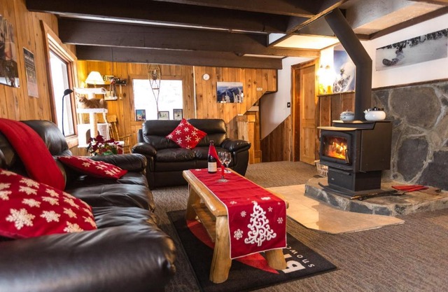 Red Shutter Inn