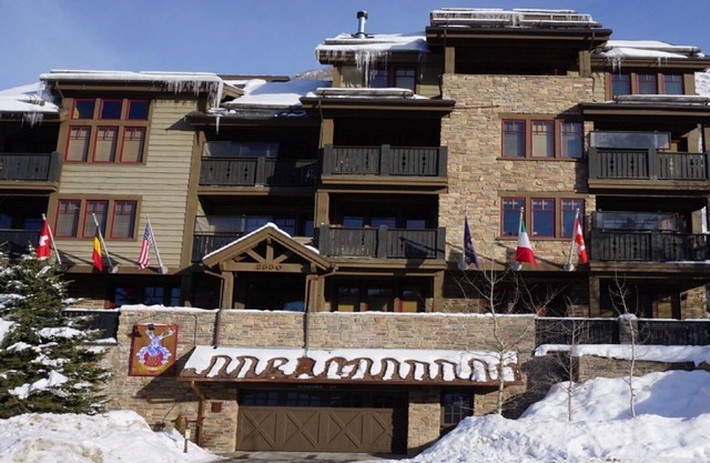 Red Stag Lodge Lower DV, leichte Wanderung zur Snow Park Lodge & St. Regis