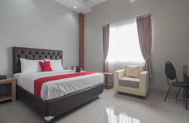 RedDoorz near Islamic Center Samarinda