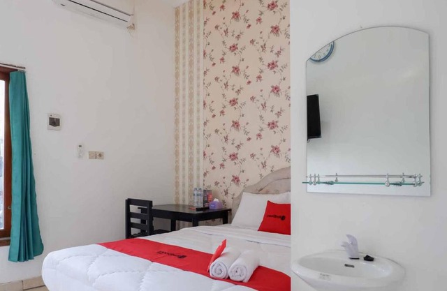 RedDoorz near RSUD Nganjuk