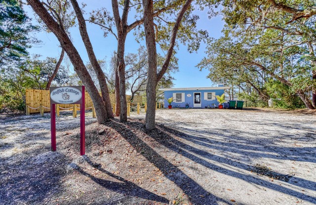 Redfish Cottage Dock & Kayaks von $ 820 wk / $ 125 Nacht