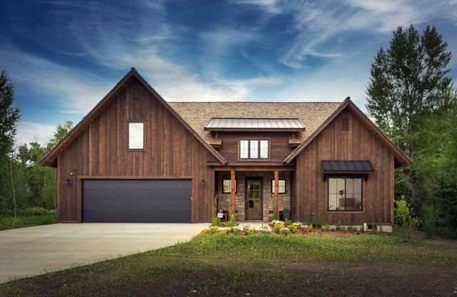 Redtail Rendezvouswith hot tub