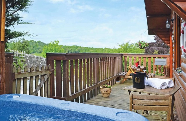 Redwood Boutique Lodge