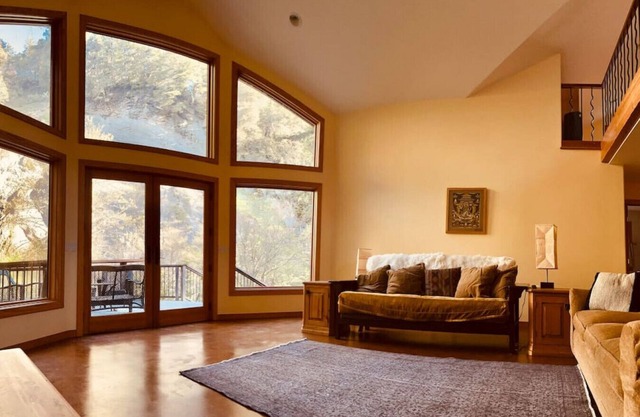 Redwood Creek Getaway!