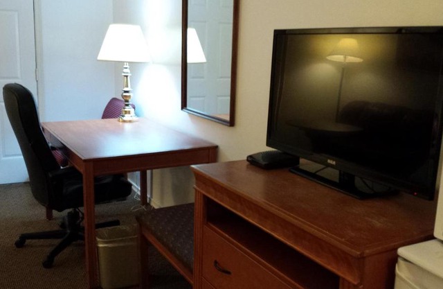 Redwood Motor Inn