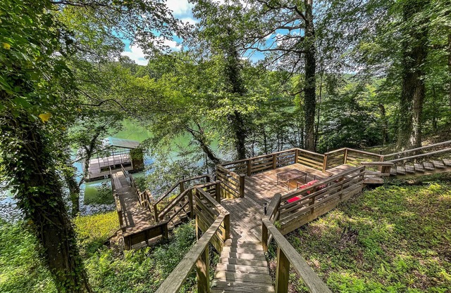 Reel Comfort Cabin ~ am Little Red River