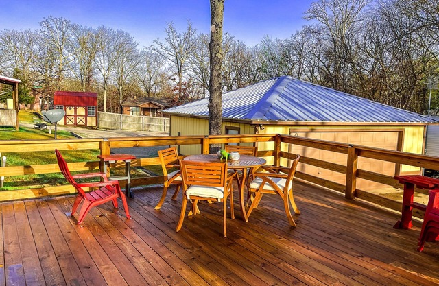 Reel Inn and Lodge