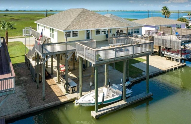 Reel Livin' Coastal Style
