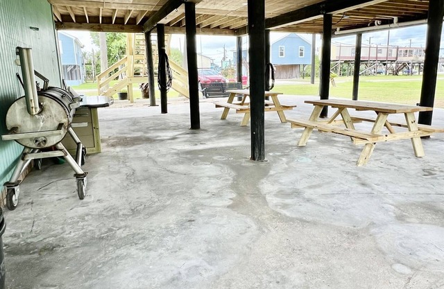 Reel Relax`n - Beach Access - Island Realty
