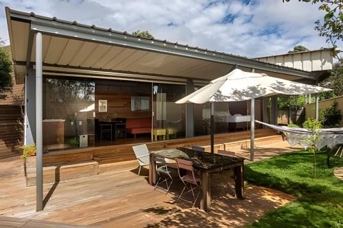 Refúgio em casa container