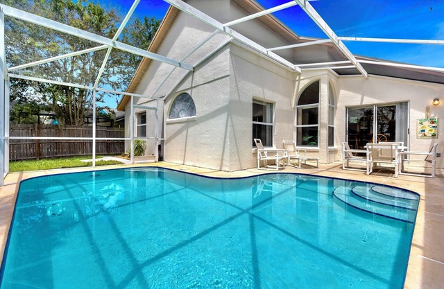 Ref 34. Stunning villa with pool. Lindfields Near Disney