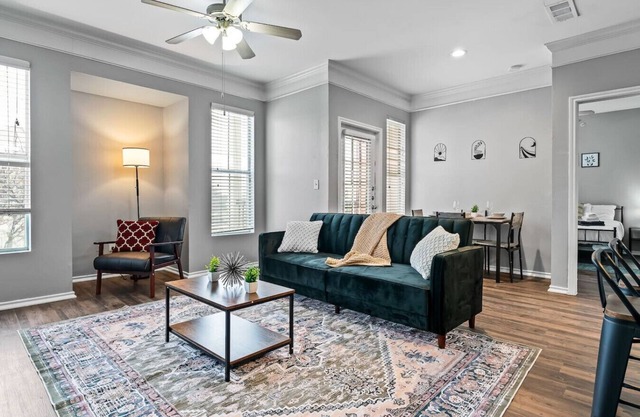 Refined Unit | 2BR 2BA | Pool Access