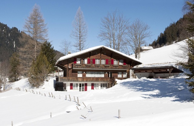 Raffiniertes und geräumiges Chalet in der Nähe von Gstaad