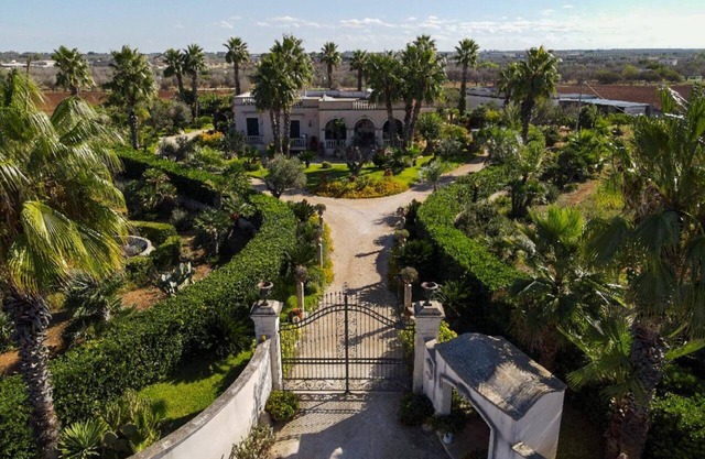 Raffinierte Historische Residenz im Herzen des Salento mit einem großen Garten „VILLA ROMINA“