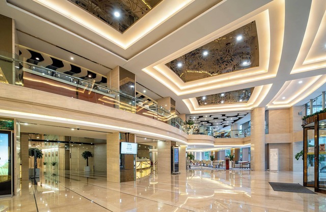 Regal Jinfeng Hotel