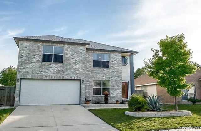 Regal Point- Perfect Location for Fiesta Texas & Seaworld.