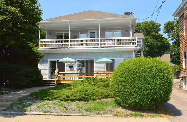 Regal Shores Retreat - Upstairs