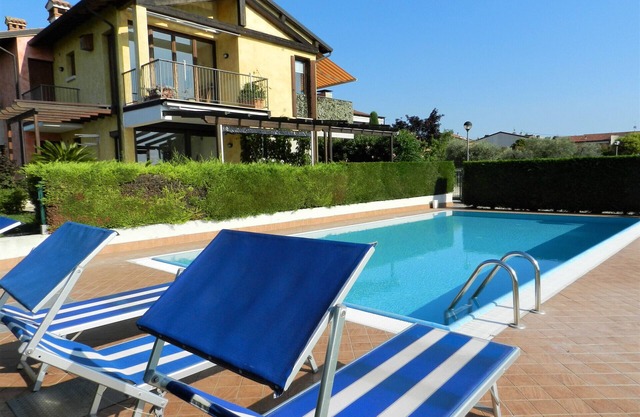 Regarda - Wohnung Blanco mit wunderschöner Seeblick und Pool