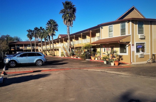 Regency Inn - Fort Sam Houston