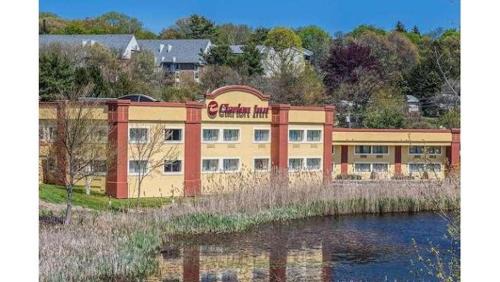 Regency Inn & Suites