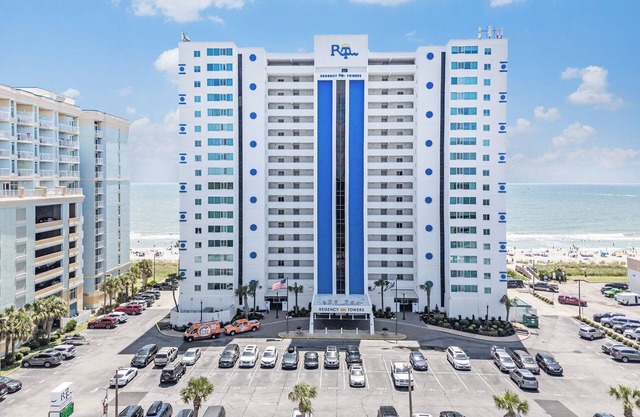 Regency Towers 207: 3 BR, 3 BA Condominium in Myrtle Beach, Sleeps 8
