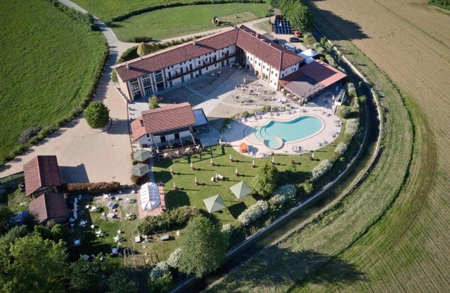 Relais Bella Rosina Pool & Spa