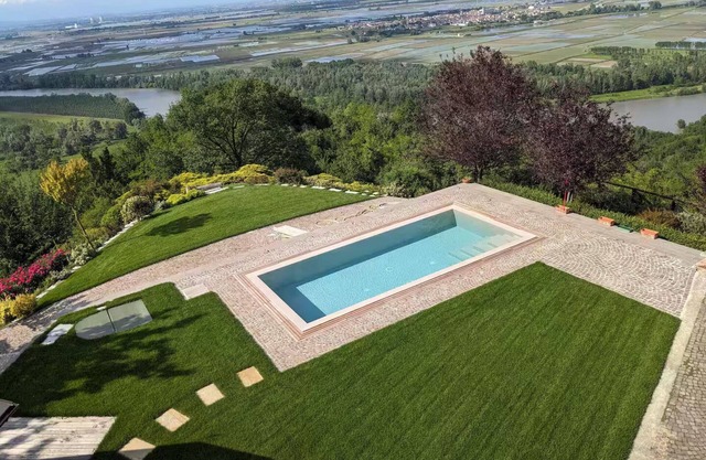 Relais Villa La Costa, exclusive residence in Monferrato