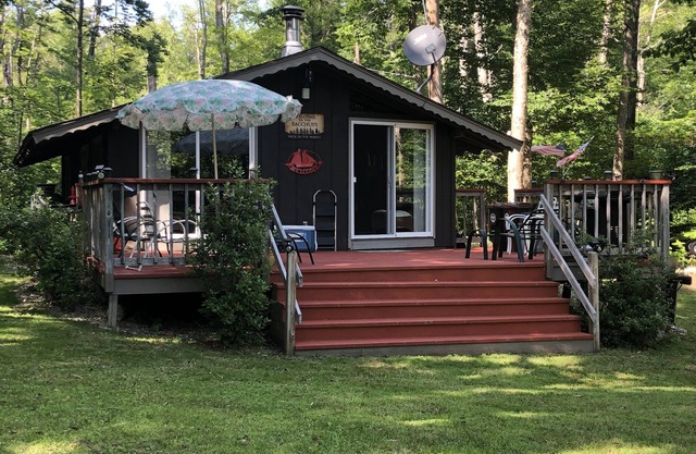 Entspannen Sie sich und genießen Sie einen unterhaltsamen Kurzurlaub im Bacchus Cottage!