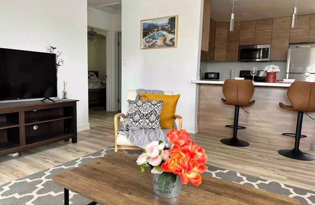 Relax and Recharge - 2BR/1BA EV charger San Diego