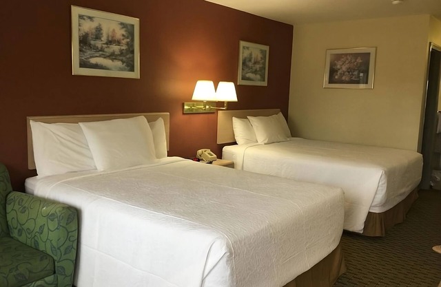 Relax and Recharge! 3 Relaxing Units, Free Breakfast & Parking, Pets Allowed