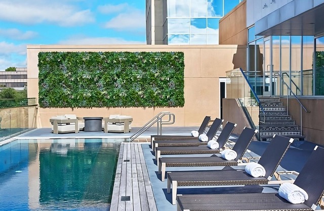 Relax and Unwind! 3 Convenient Units, Pool, Pets Allowed, Near Union Station!