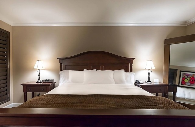Relax and Unwind! Pool, Free Breakfast, Short Drive to Winchester Mystery House