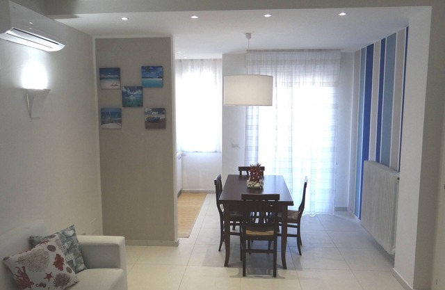 Entspannen Sie sich in der neuen Wohnung Meer