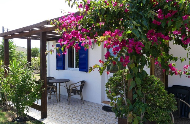 Wohlfühlen & Erleben, Ferienhaus auf dem Land mit Blick auf Meer, 2 - 3 Personen