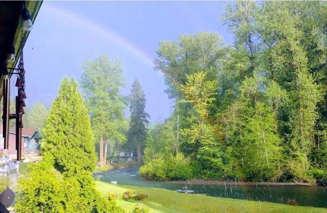 Relax & Explore the PNW