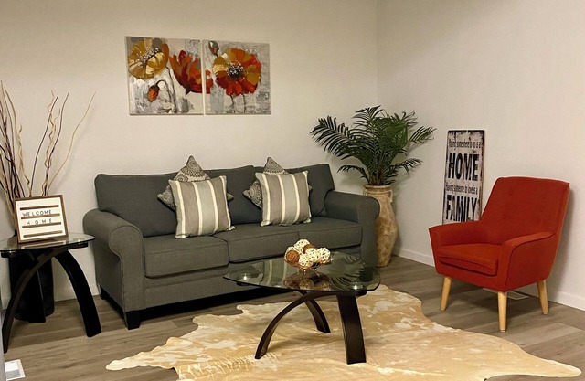 Relax in a brandnew home in WPG!3BR-3BA ,fully functional kitchen +parking +wifi