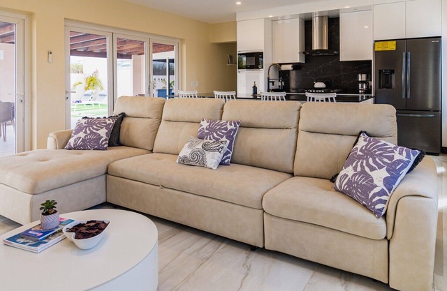 Relax in Style: 3BR Home with Private Pool near San Nicolas