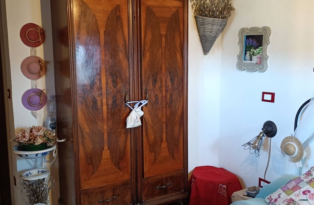 Entspannen Sie sich in diesem ruhigen Haus in einem altmodischen Weiler