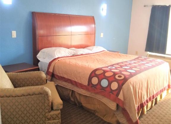 Relax Inn Canton