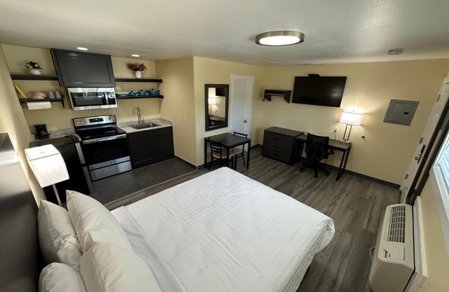 Relax Inn of Medford